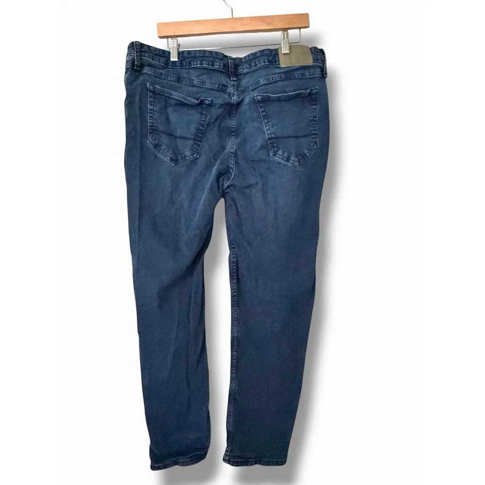 Izod Lot of 2 Men's  Dark Blue & Blue Straight Fit Comfort Stretch Jean 40